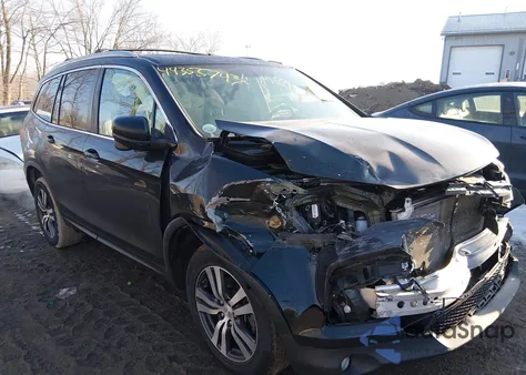 2017 Honda Pilot Ex-L z USA, uszkodzony, nr VIN 5FNYF6H71HB079102